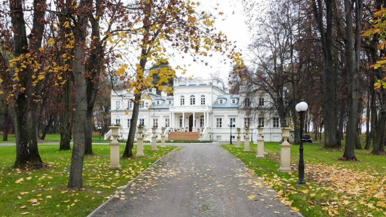Palac Chojnata Wola Chojnata Exterior foto